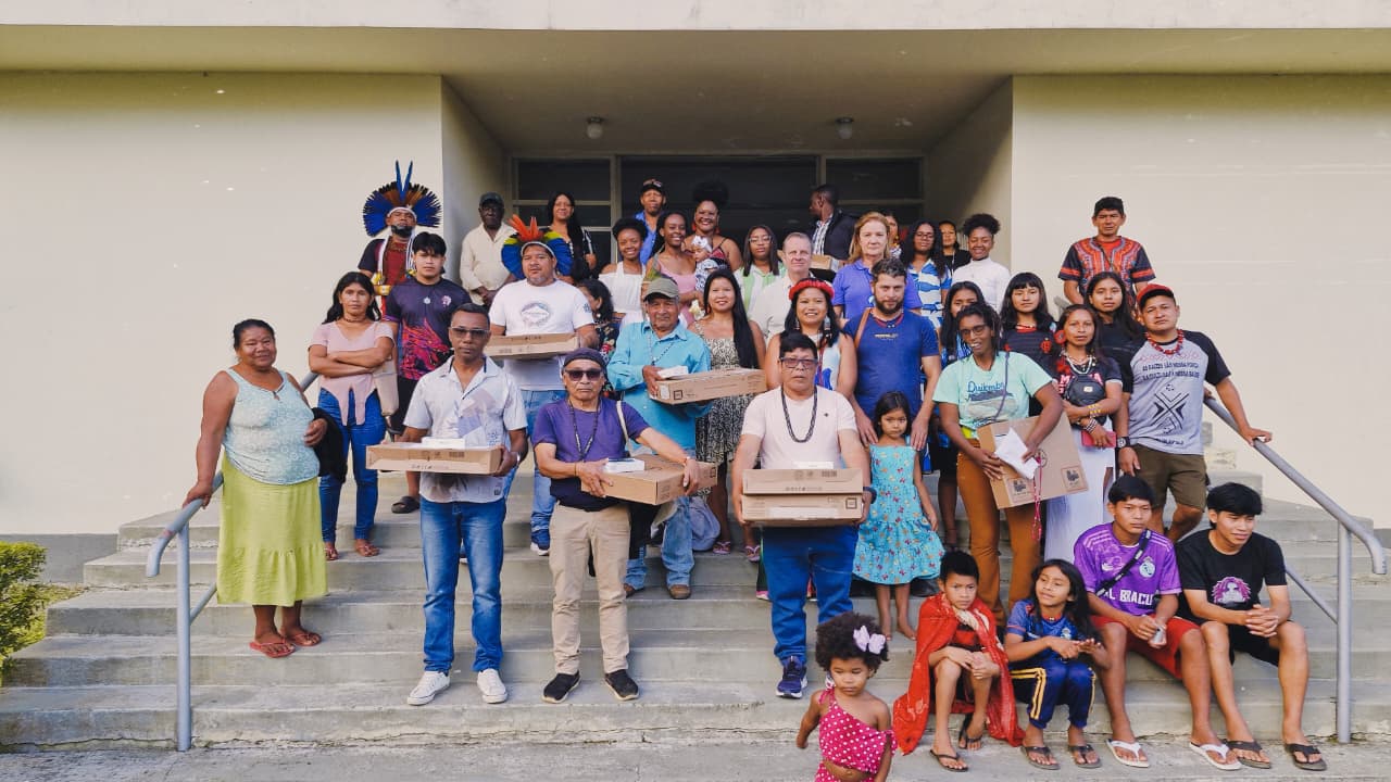 entrega-kits-comunidades.jpeg